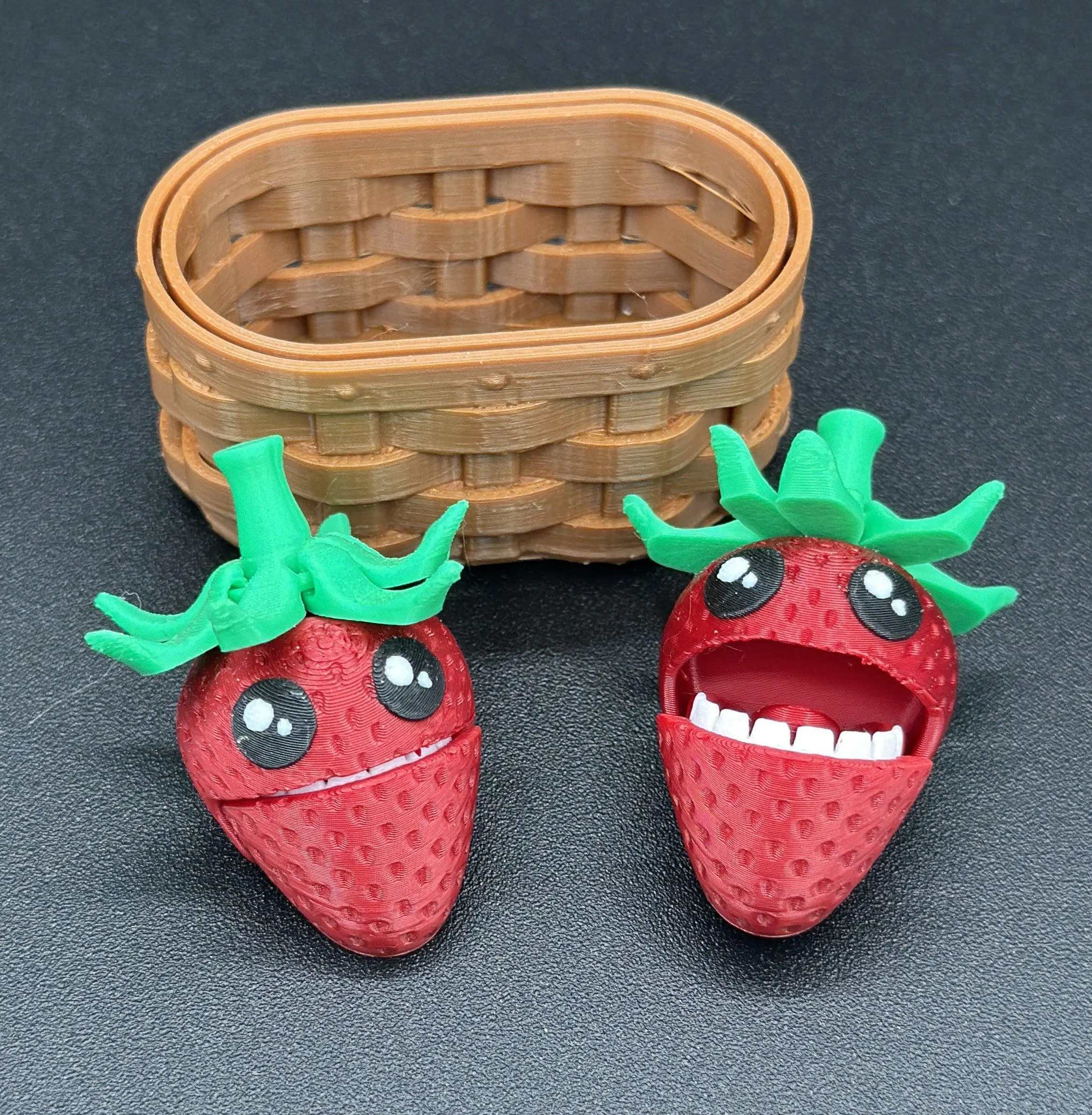 Strawberry Basket - Happy Articulated Berries with Basket