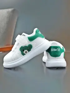 Cute Bear Sneakers with Buckle Closure, Soft Sole Comfortable Casual Shoes for Daily Wear, Stylish Kids Footwear, Preschool Footwear