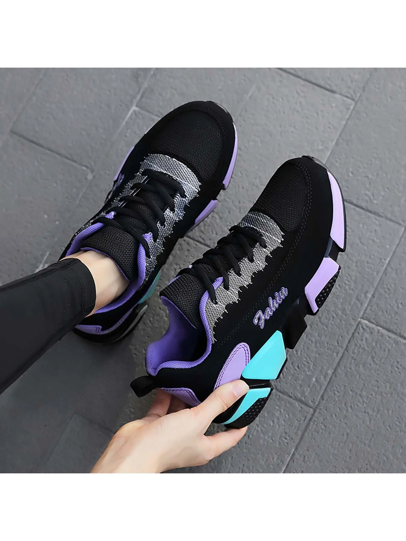 Women's Lightweight Breathable Chunky Trendy Walking Sneakers | Cushioned and comfortable, essential for daily commuting, non-slip and wear-resistant, a thoughtful choice for Christmas gifts, Stylish Walking Shoes, Lightweight Breathable Footwear