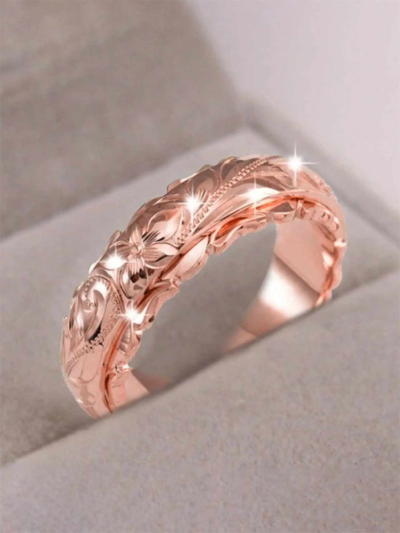 1 PC Elegant Flower Ring For Women Beautiful Rings For Valentine's Day Gift Wedding Fashion Engagement Rings Anniversary Party Band Bridal Engagement Jewelry Engraved Vintage Embossed Ring