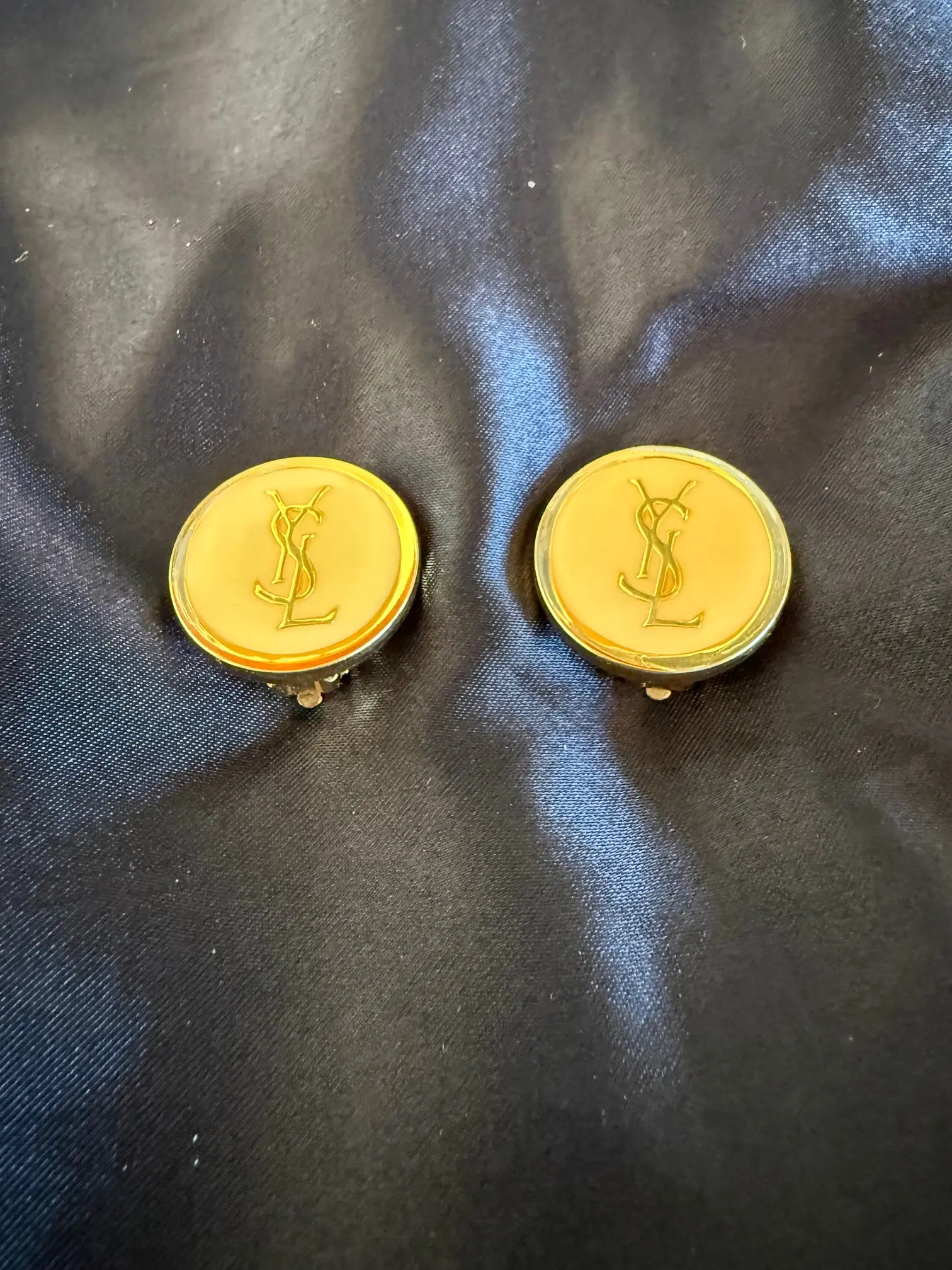 Pre-owned YSL Gold Monogram Clip On Earrings Beautiful