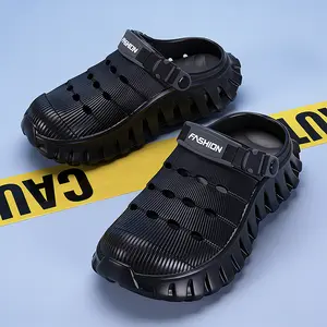 FoamFam Easy-to-clean and lightweight men's slip-on shoes. Anti-slip and breathable, with shock-absorbing soles. Durable, stain-resistant and wear-resistant. Suitable for use in restaurants, homes, outdoors and on beaches.