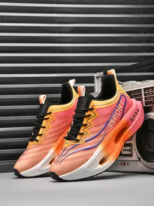 Unisex fashion cushioned outdoor running shoes, lightweight, breathable and non-slip carbon plate running sneakers, suitable for marathons and other outdoor sports, sizes 39-45