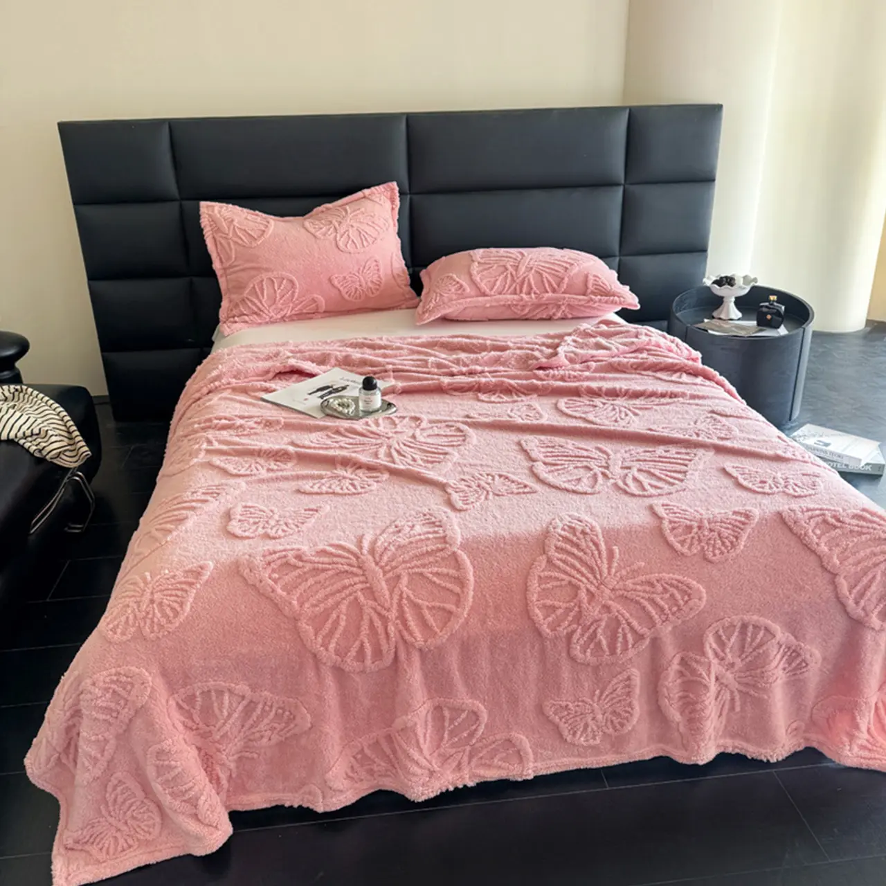 【Super Category】ROSEKIND Butterfly Tufted Fleece Throw Blanket - Flannel Plush, Decorated, Fluffy Fabric, Comfortable Breathable, Lightweight for Sofa, Couch,  Decorated Throws, Flannel Throw Blankets