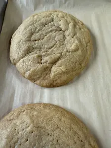 Peanut Butter Cookies- 4 count