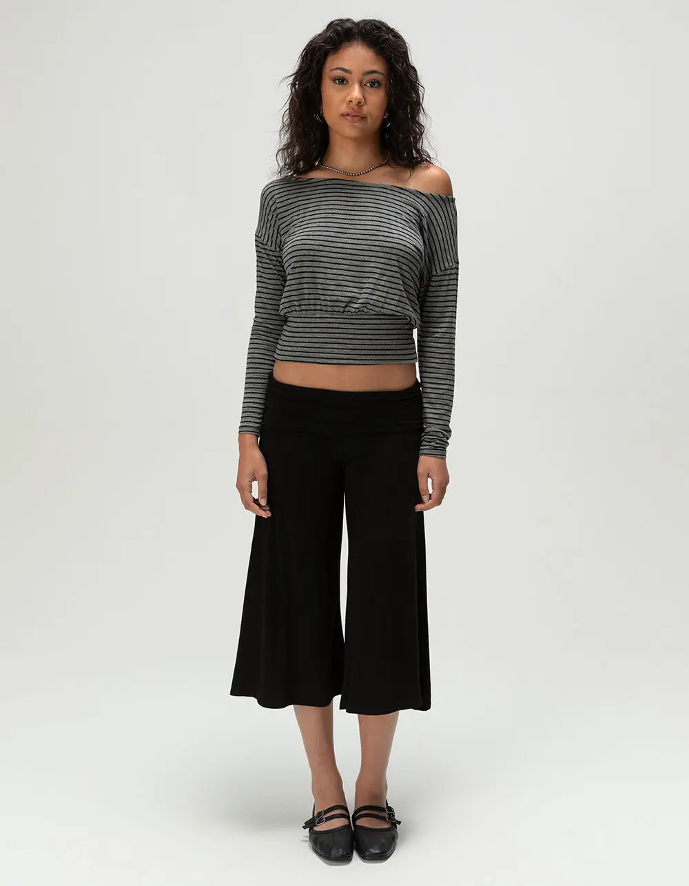 FULL TILT Womens Low Rise Gaucho Pants FULL TILT Womens Low Rise Gaucho Pants