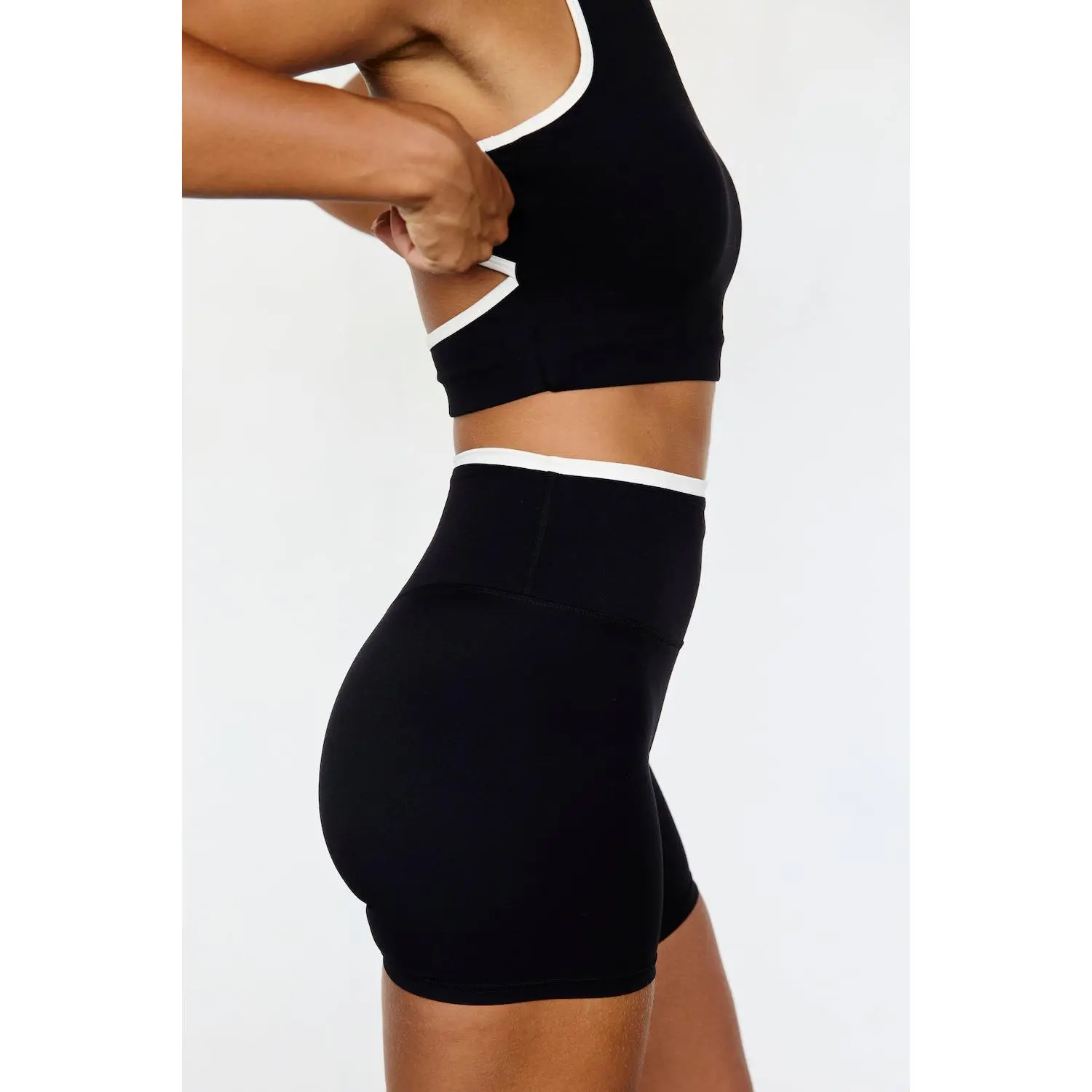 Astoria LUXE BALANCE Short - Black/Cream