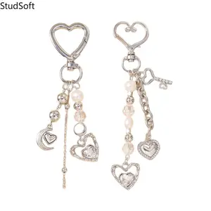 New Stylish & Versatile Hollow-Out Heart Keychain — Beaded Moon & Heart Key Fob / Bag Charm