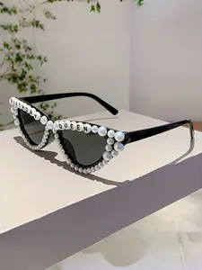 Women's Plastic Fashion Cat Eye Glasses, Heart Pearl Letter Design, Birthday Party Stage Show Sunglasses, Perfect Gift for Stylish Shoppers