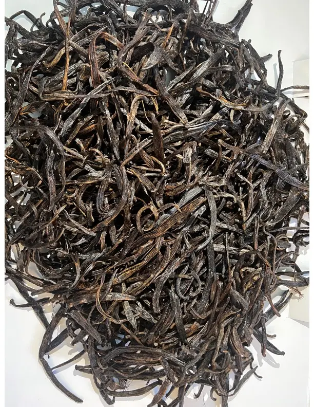 Uganda Vanilla Bean Grade C Extract - High-Quality Vanilla Beans for Culinary Use