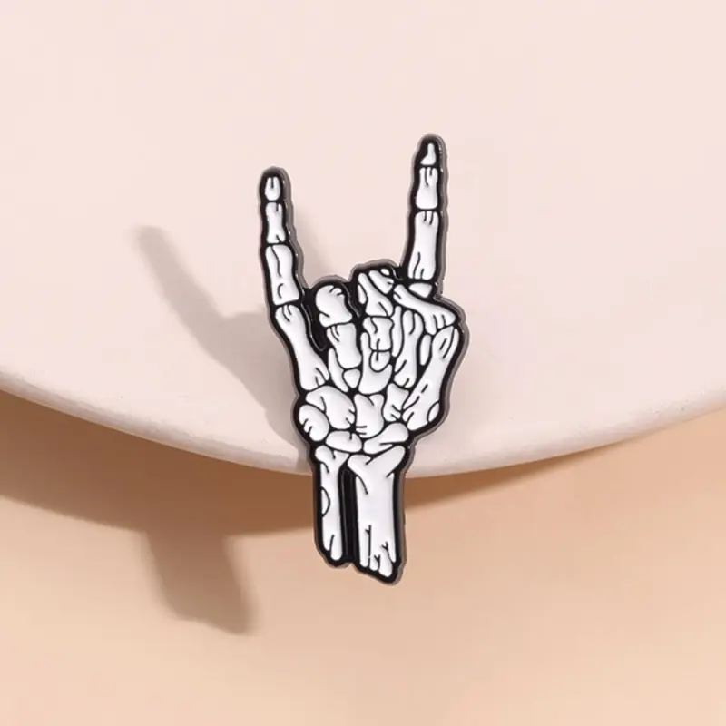 Punk Style Skull Hand Gesture Design Brooch Pin Clip for Clothing Backpack Decor, Fashion Brooch for Party, Trendy Exquisite Brooch for Birthday Gift