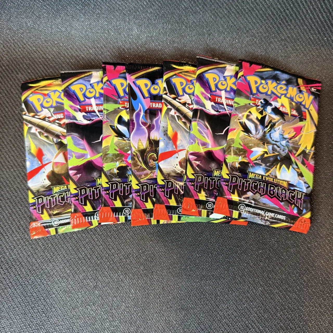 7x Pitch Black Booster Packs