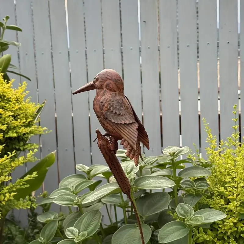 1pc Kingfisher-shaped Iron Garden Stake, Standing on Wheat Ears, Retro and Creative Design for Countryside, Lawn, or Yard Settings, Perfect As A Easter Gift To Add Natural Charm To Outdoor Spaces, Garden Sculptures