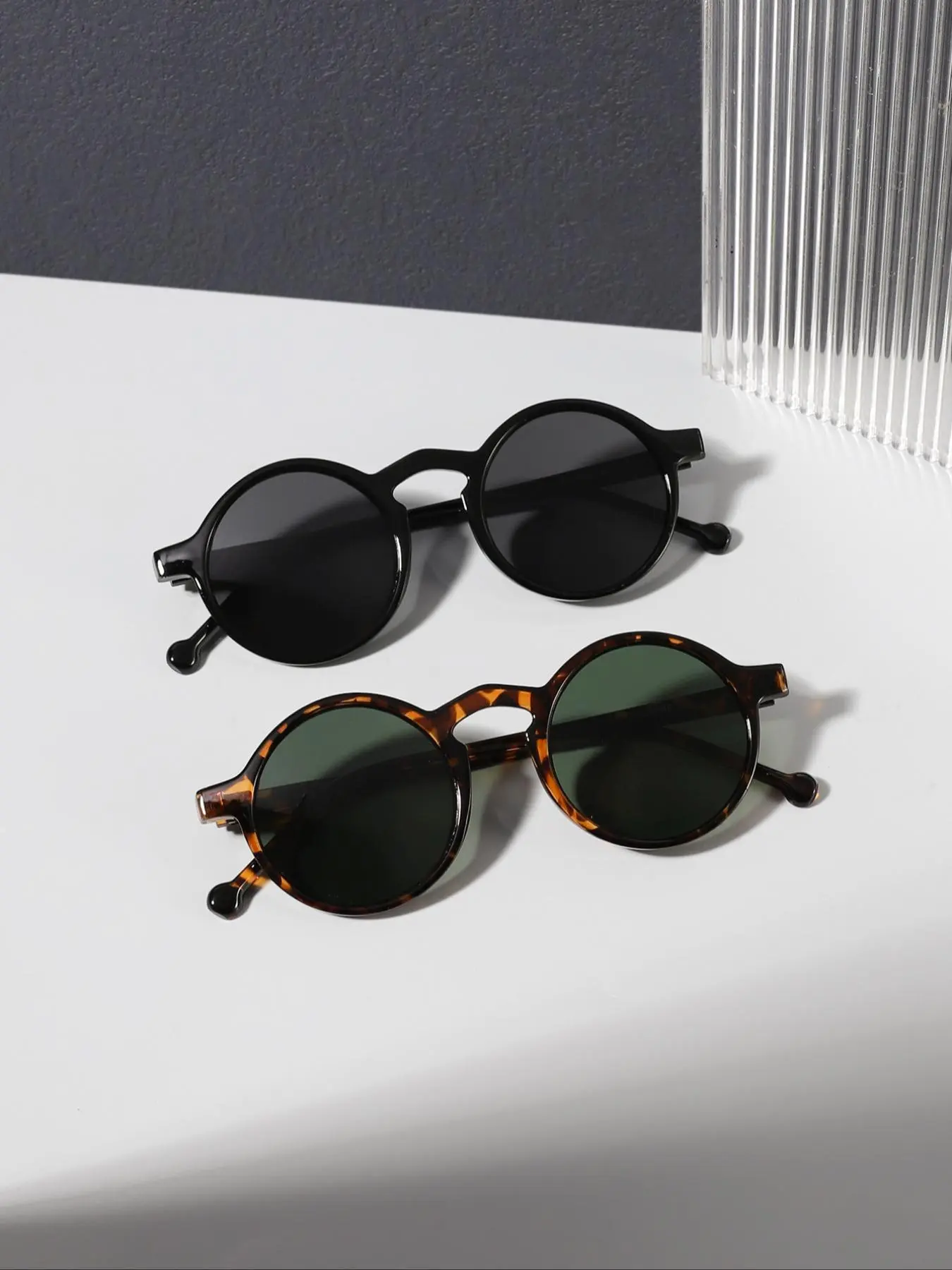 Unisex Vintage Round Frame Sunglasses, Trendy Casual Sunglasses for Everyday Use, Fashion Accessories for Outdoor Activities, Casual Style Eyewear, Street Style Sunglasses, Street Style Shades