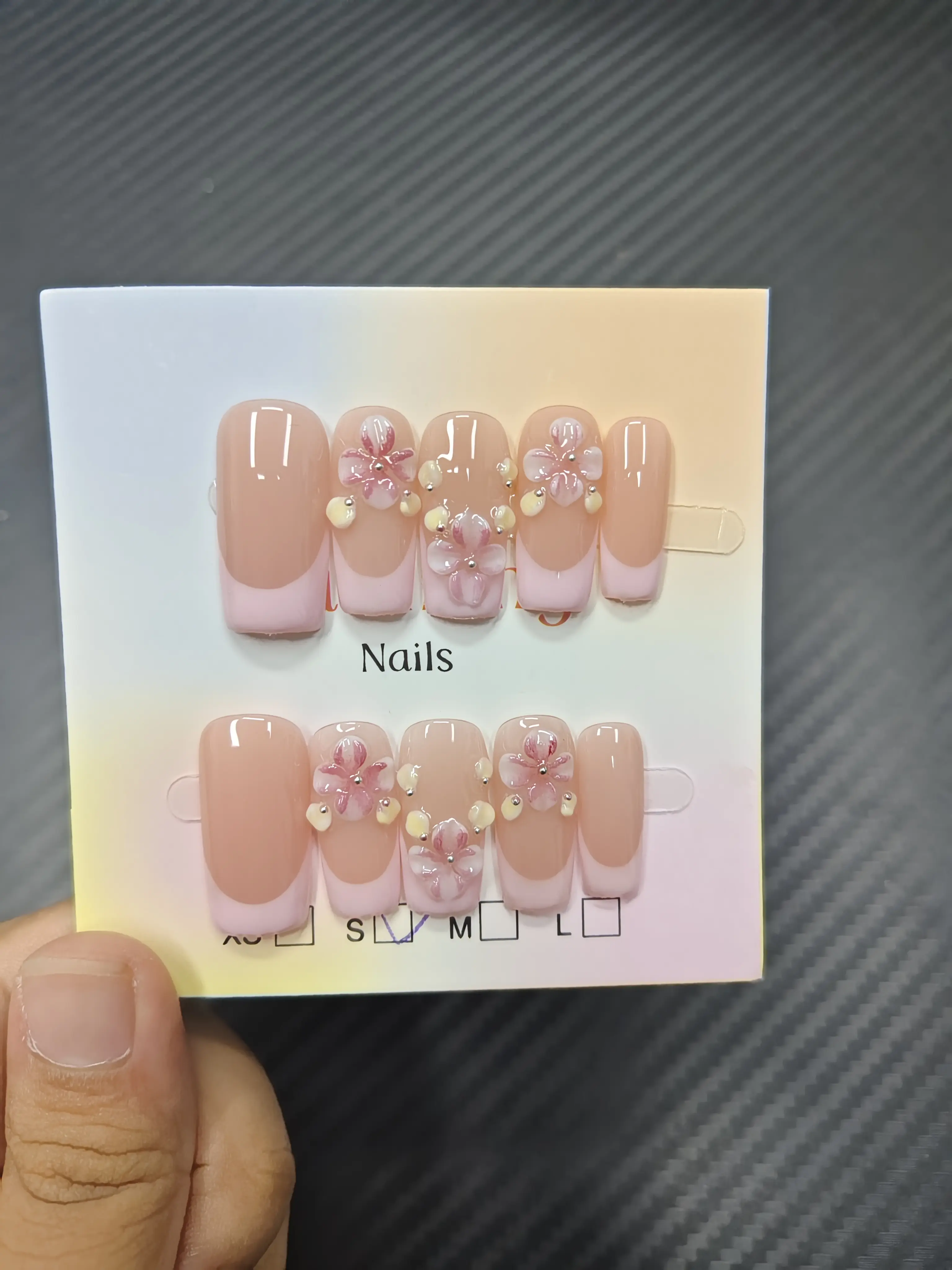 Annie(15579)gc.Handmade reusable press on false nails，3D flower/cat eye/French，multiple sizes (S/M/L).