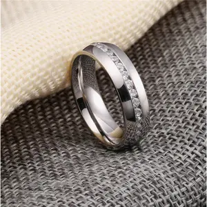 Elegant Silver Wedding Band Ring with Crystal Inlay, Unisex Promise Ring for Men Women, Chic Minimal Fashion Jewelry for Anniversary Gift