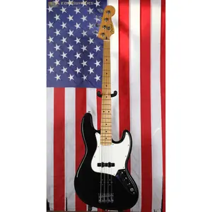 Fender Player Jazz Bass w/Maple Fretboard - Black
