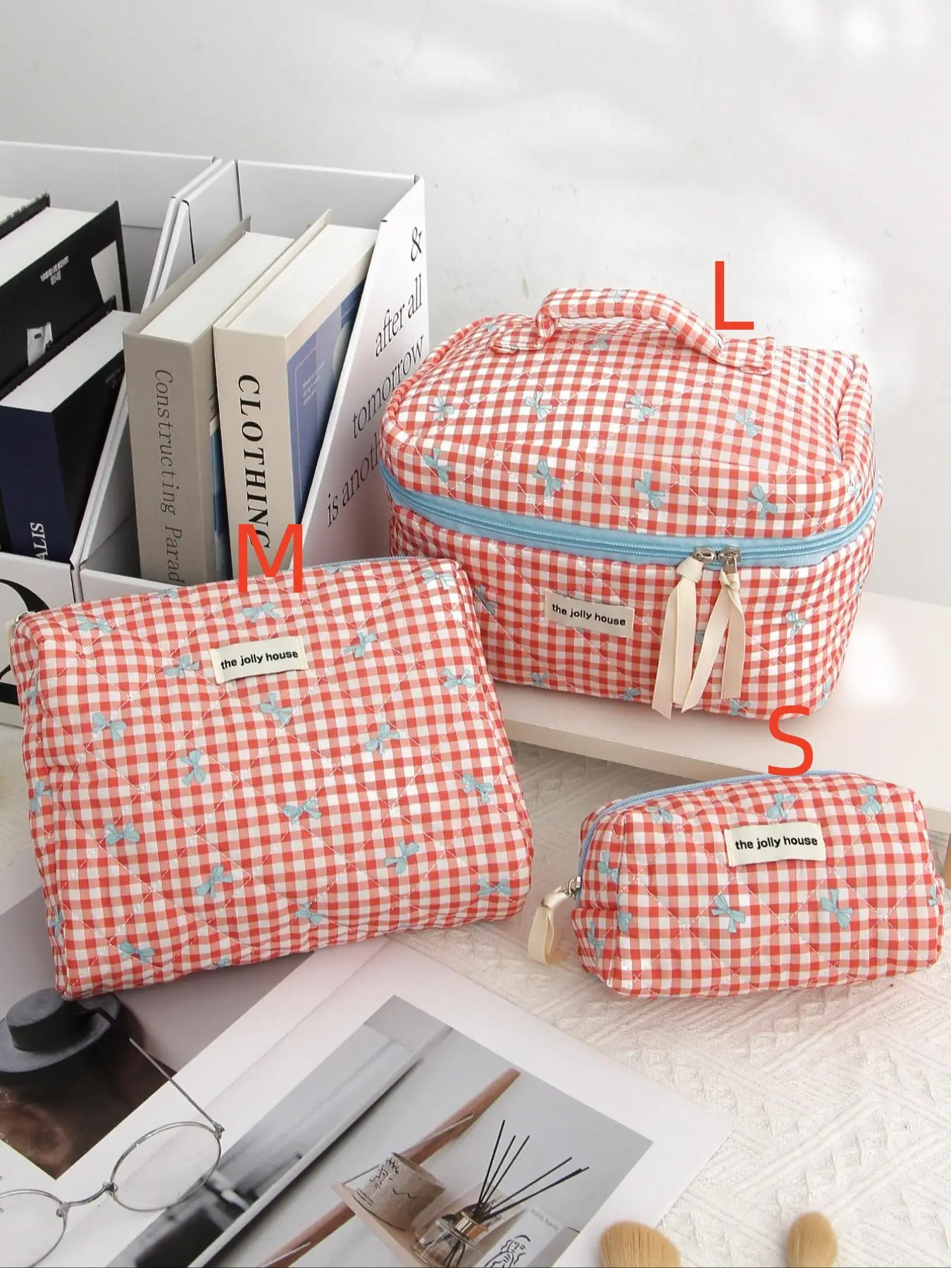 Plaid & Bow Pattern Makeup Bag, Large Capacity Makeup Bag, New Fashion Portable Letter Patched Design Cosmetic Bag for Travel & Daily Used