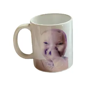 AI Baby Laughing Mug – Holding Laugh Meme Coffee Cup, Funny Gift