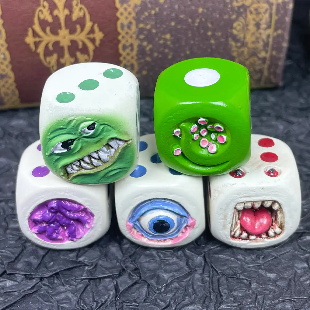 5-Piece Monster Dice Ornaments, Halloween Decorations, Fun & Unique Gift Ideas, Perfect for Party Props & Home Decoration