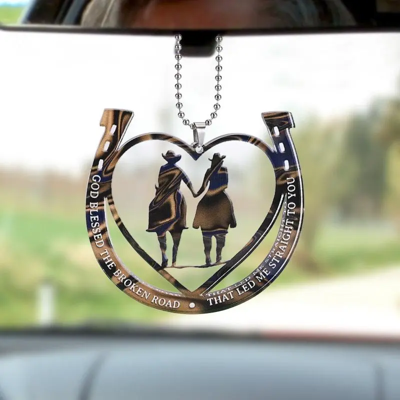Heart Shaped Horseshoe Car Pendant Decoration, Couple Pendant, Holiday Gift, Hanging Ornament for Car Rearview Mirror, Home Decor, Car Trinkets, Cute Car Decor, Car Ornaments