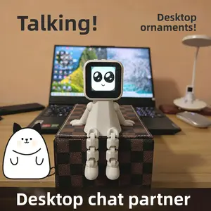 A fun chat partner, perfect for decorating your desktop and daily conversations.