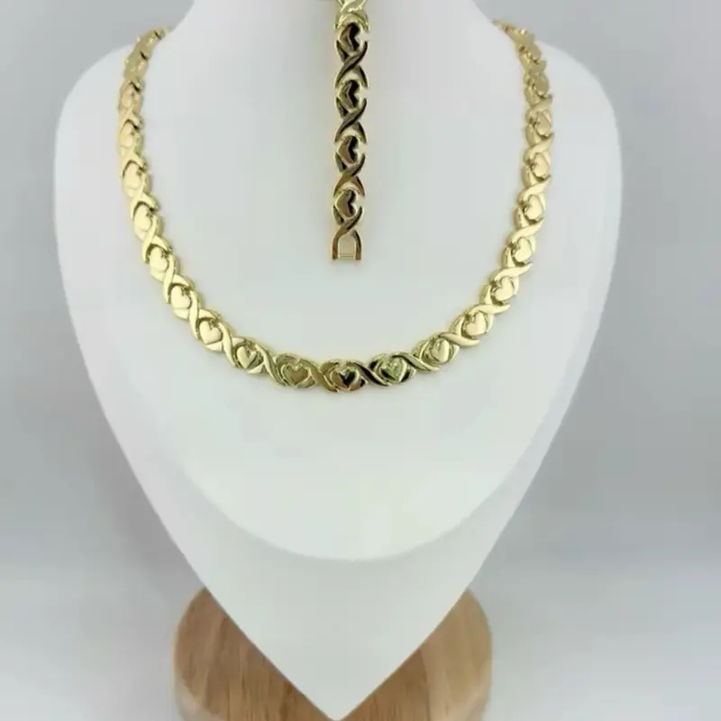 xoxo Heart Design Necklace and Bracelet Set in Gold Tone for Women Elegant Outfit