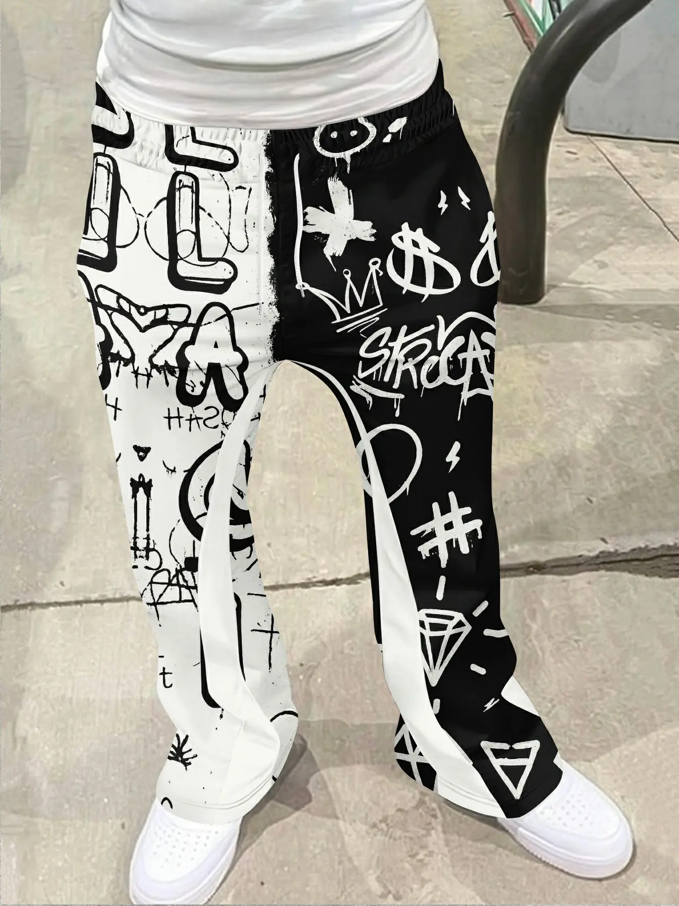 Men's Loose Fit 3D Graffiti Geometric Graphic Print Bell Bottom Flared Pants, Casual Flare Leg, Trouser, Menswear, Casual Sporty Streetwear, Hip Hop Vintage Long Pants, All Seasons Fashion