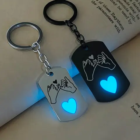Night Glow Heart Hook Pendant Lightweight Keychain Set, Cute Couple Accessories for Valentine's Day Gift, 2 Piece Lover's Charm, Cute Keychains, Heart Design Keychain