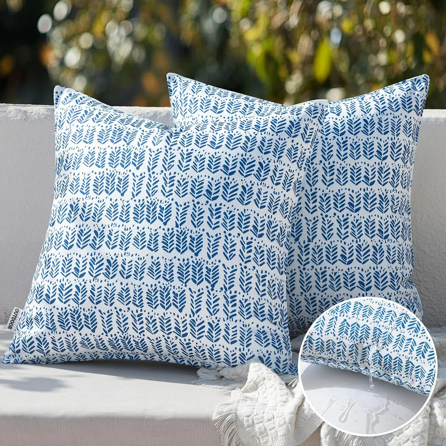 Outdoor Set of 2 Patio Throw Pillows  18"x18" Fade Resistant Outdoor Throw Pillows with Inserts, Fluffy Decorative Garden Toss Cushions for  Patio  Sofa Use, Royal Blue