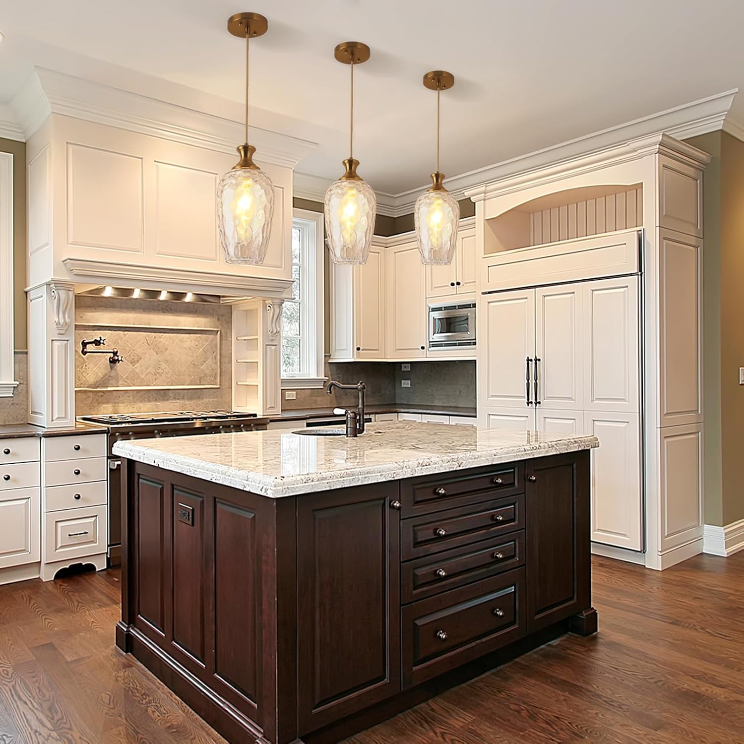 Glass Pendant Lights Kitchen, Clear Glass Hanging Light Fixtures Farmhouse Brass Gold Pendant Light for Kitchen Sink Dining Room