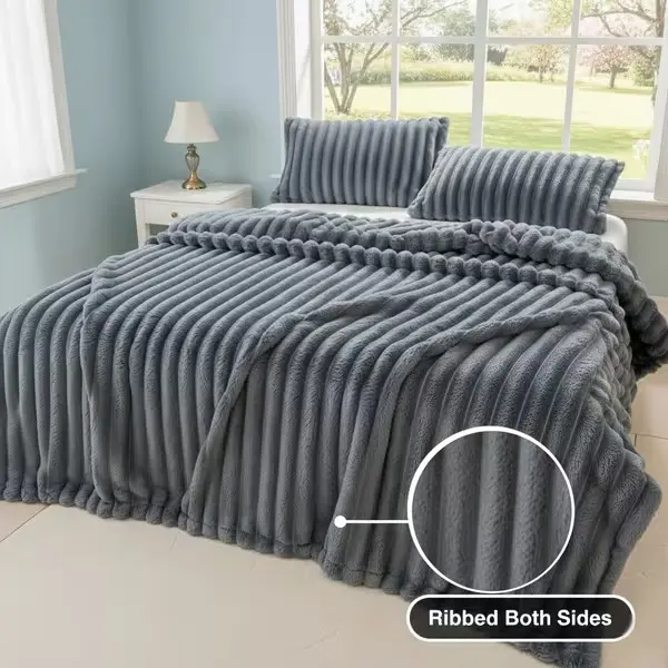 2pcs/3pcs Plush Faux Rabbit Fur Bedding Set with Soft Warm Blanket and Pillowcases, Available in Twin, Queen and King Sizes, Pink, Dark Gray, Cream or Random Color