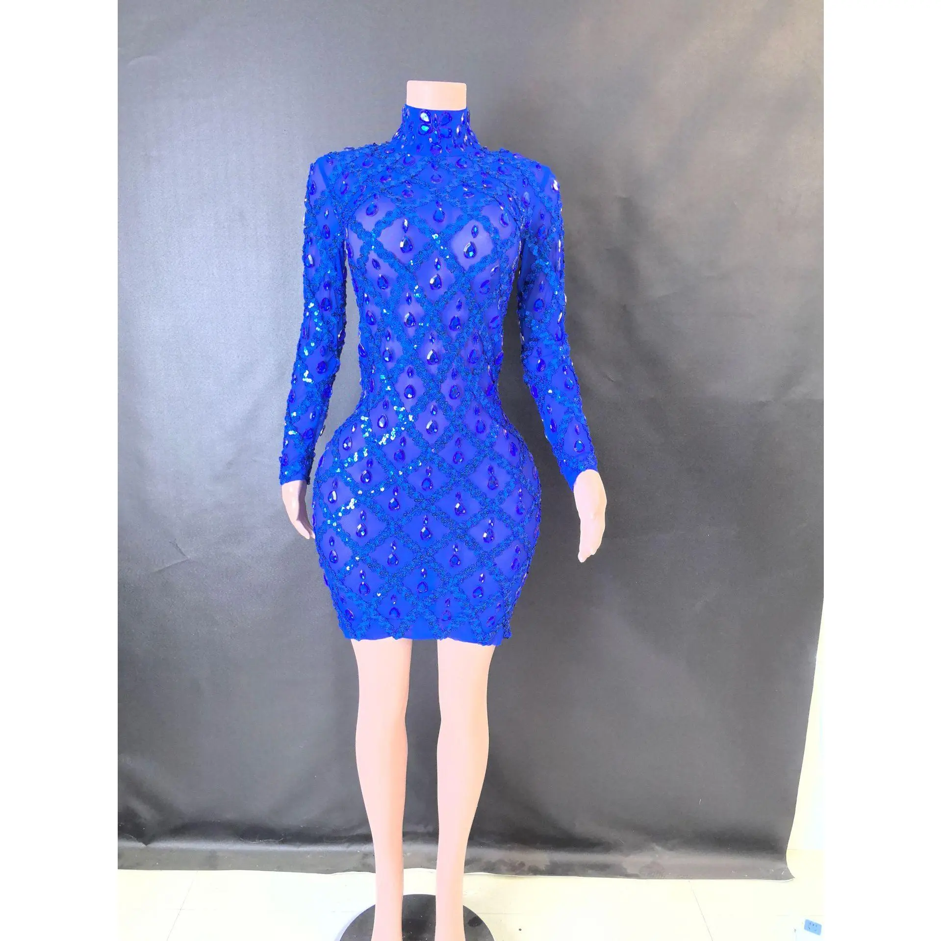 Long sleeved blue short