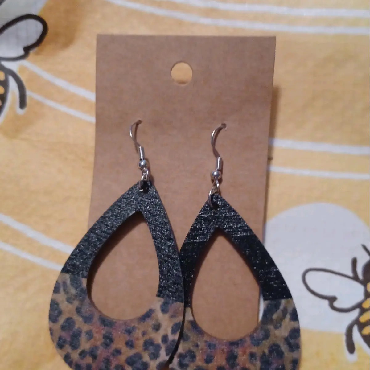 leapord/black cheetah rain drop earings