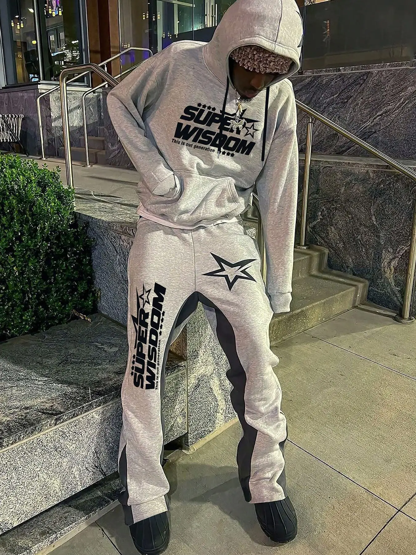 Two-Piece Set Men's Star Print Drop Shoulder Long Sleeve Hoodie & Drawstring Waist Flare Leg Sweatpants Set, Regular Fit Casual Fashion Cozy Outfits for Daily Wear, Men's Fall & Winter Clothes