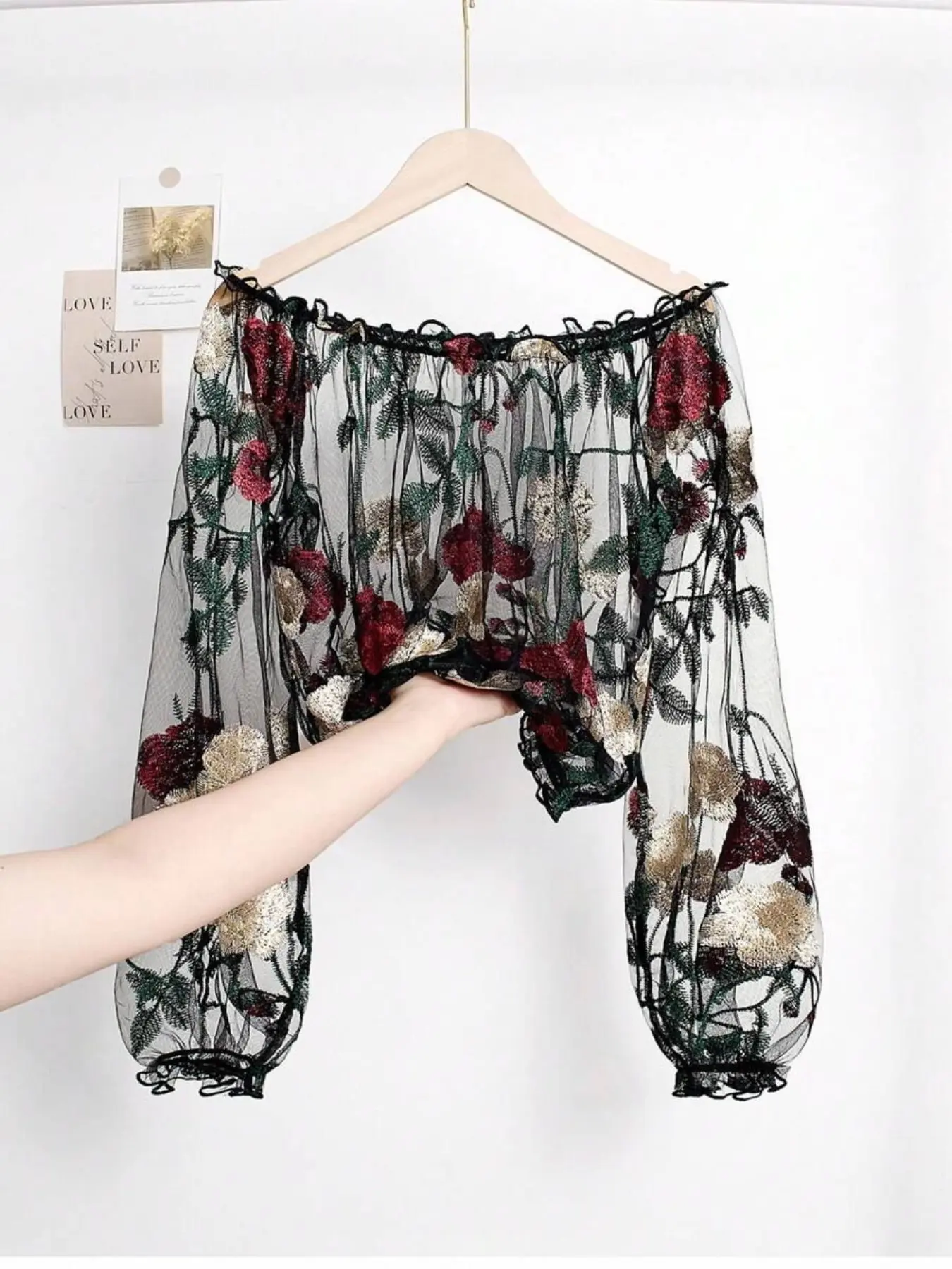 Women's Fashionable Chic Sheer Mesh Woven Crochet Floral Embroidered Off-Shoulder Lantern Sleeve Fitted Crop Top Blouse, Elegant Summer Casual Wear Embroidery