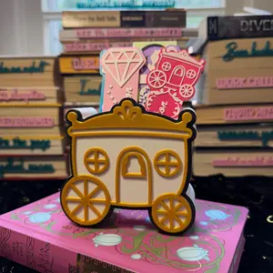 Carriage Bookmark Holder | 3d Printed Bridgerton Inspired Decor | Regency Romance Desk Accessory
