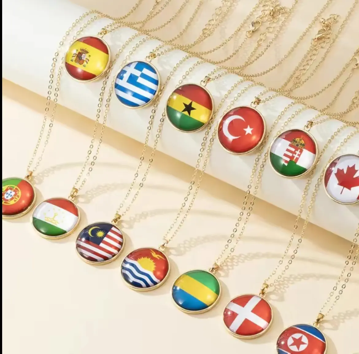 National Country Flag Design Glass Dome Cabochon Pendant Necklace with Flag-inspired Design