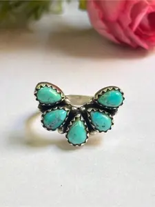 A Retro and Fashionable Synthetic Turquoise Ring in Bohemian Style, Suitable for Summer Beach Vacations, Daily Wear on Halloween, Birthday Gifts, and Halloween Gifts, Artificial Gemstone Ring