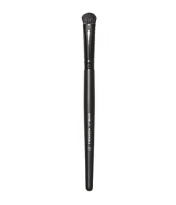 e.l.f. Eyeshadow "C" Brush, Curved Eyeshadow Brush For Blending & Diffusing, Helps Create The Perfect Smoky Eye, Vegan & Cruelty-Free