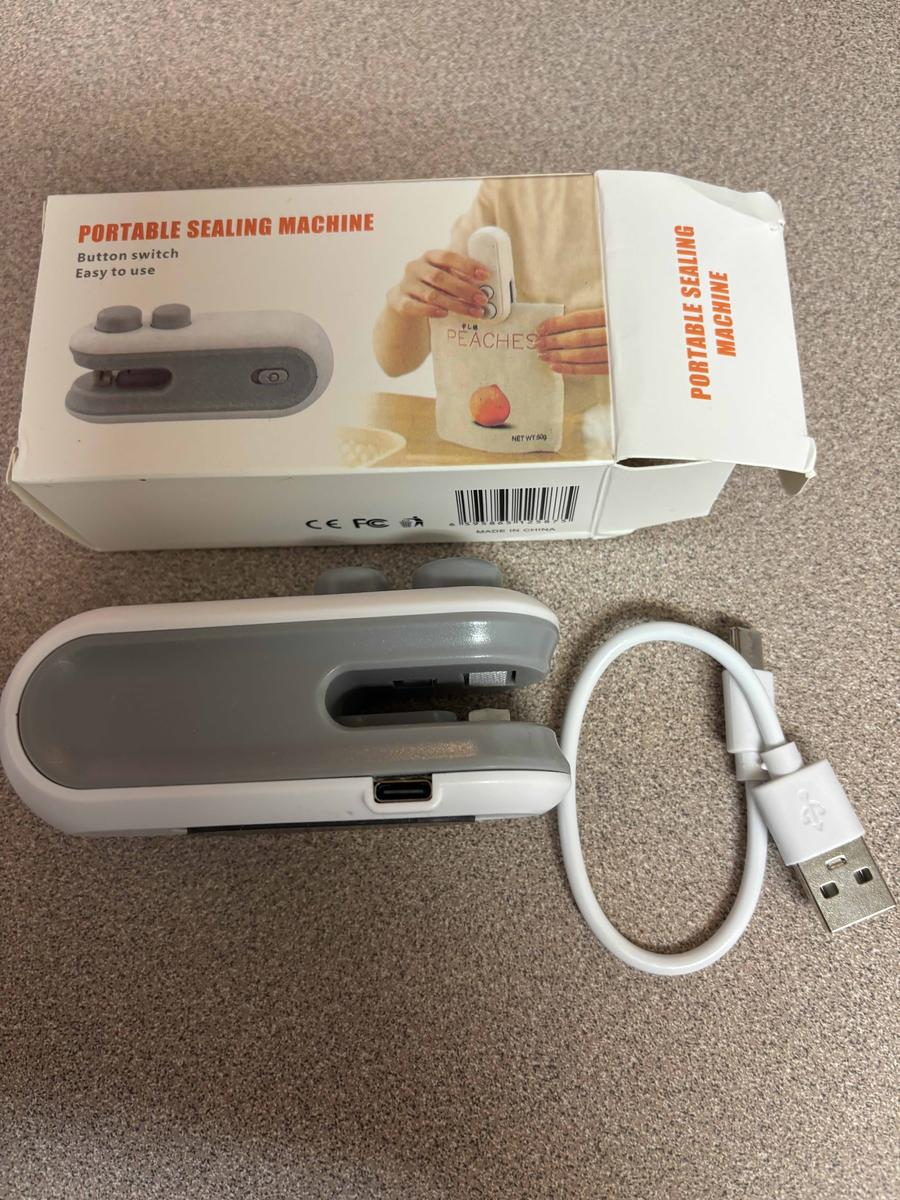 Item: White*1, Snack Sealing Machine