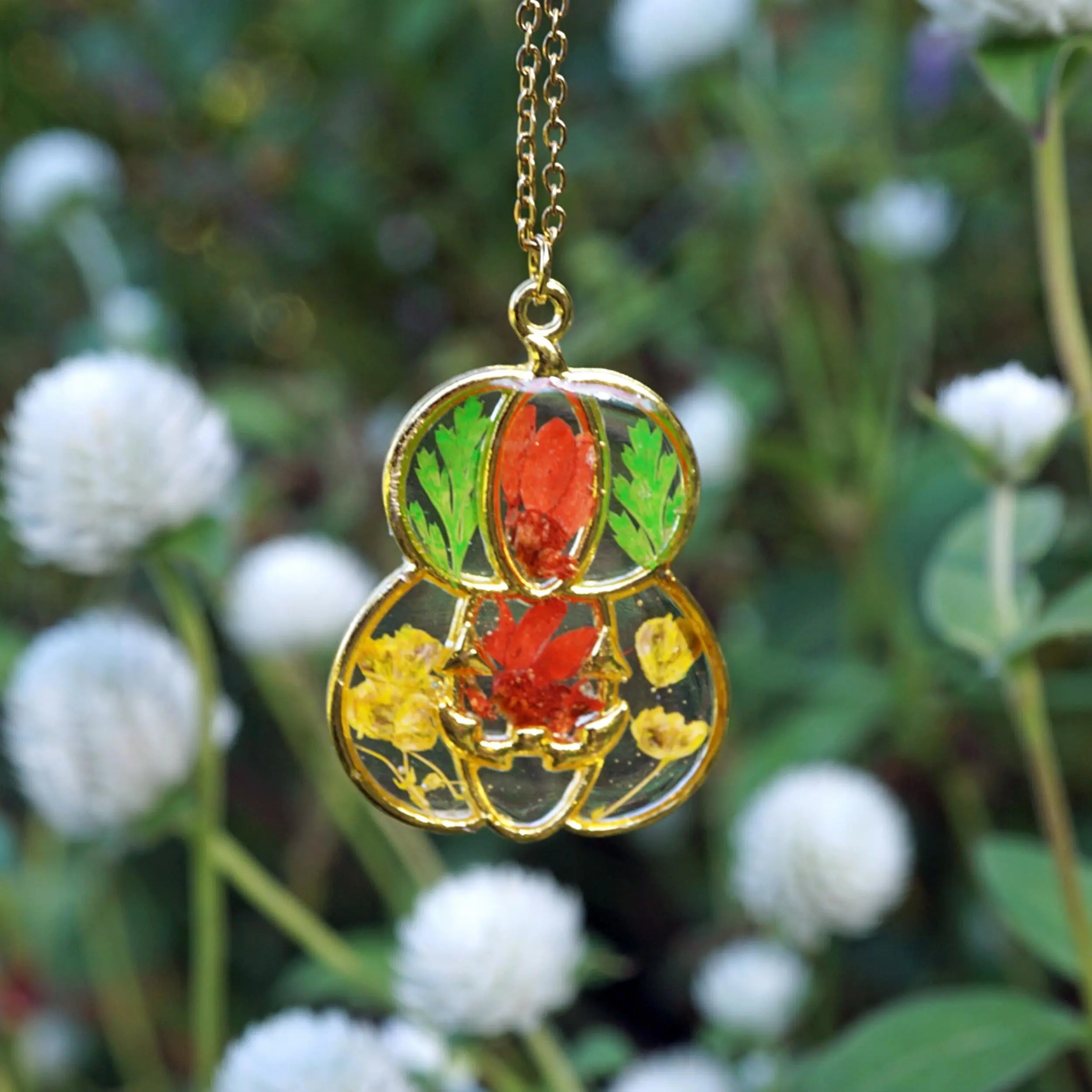 Stacked Pumpkin Necklace,  Real Pressed Flowers, Pumpkin Pendant, Gold Pumpkins, Halloween Necklace, Autumn Theme, Fall Necklace