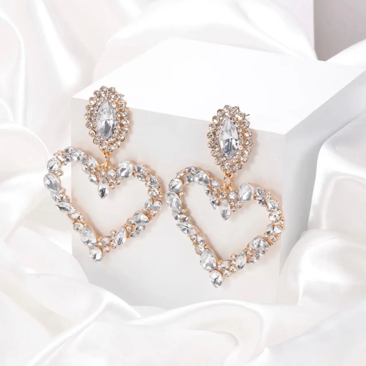Big sweet heart earing loops