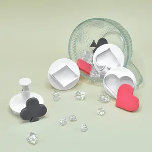 Shell-Shaped Plastic Cake Pillars And Gummy Cookie Molds, Creative Shell Baking Decoration Stamps Suitable for Kitchen Additions