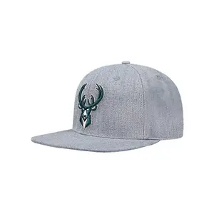 Pro Standard Classic Gray Icon Milwaukee Bucks Snapback Hat