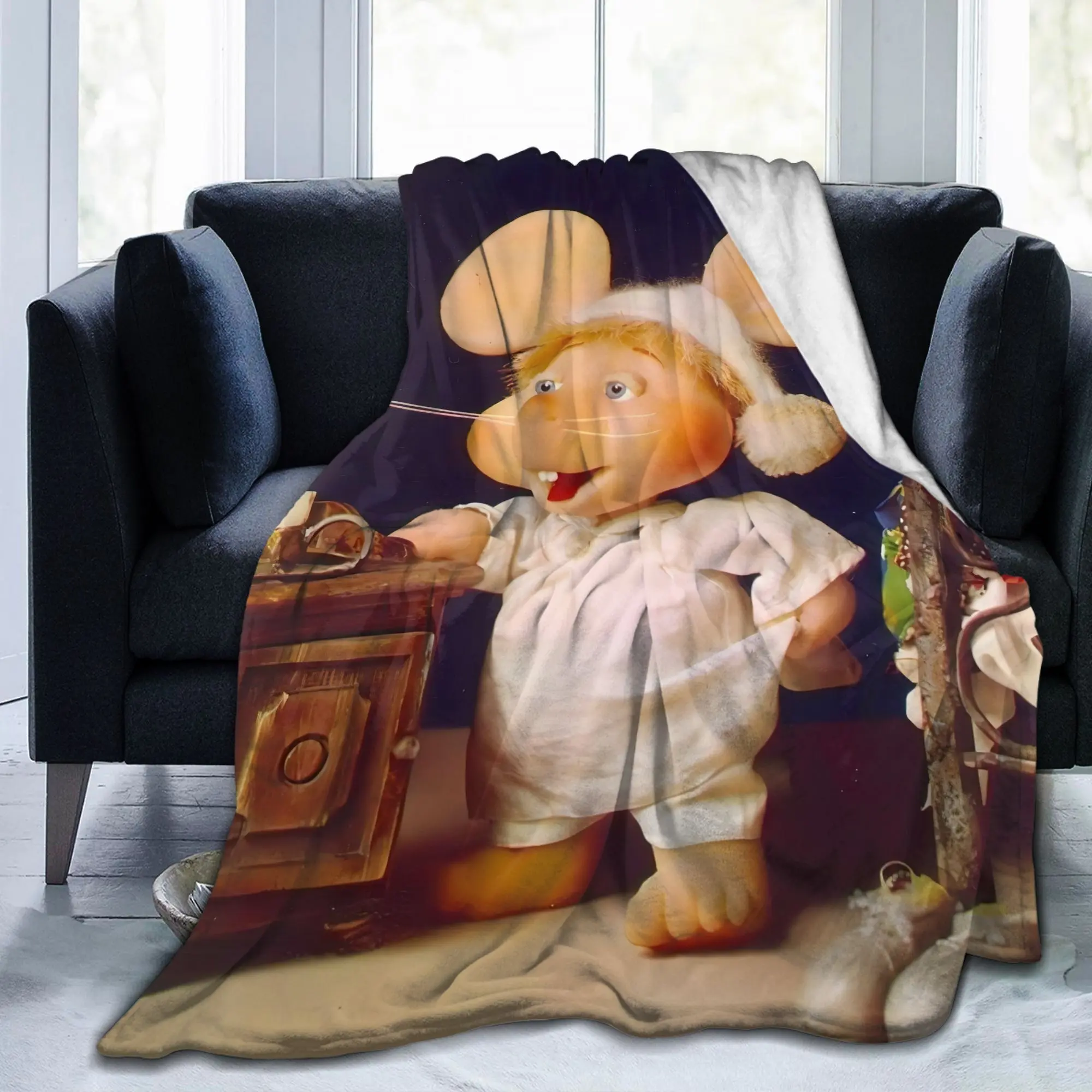 Retro Topo Gigio Themed Soft Microfibre Printed Flannel Blanket - Wrinkle Resistant, Breathable, Durable, Multi-Size, All Seasons Use, Home-Office Scenarios, Ideal Holiday Gift, Machine Washable