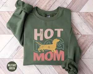Dachshund Hot Dog Mom Shirt, Dachshund Dog Lover Graphic Tees, Doxie Mama Mothers Day Gift, Weenie Outfits For Women, Dog Mom Comfort Colors Shirt Top