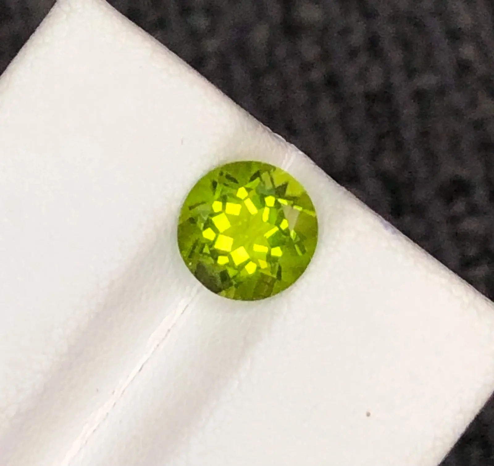 2.22ct Natural Green Peridot - Precision Octagon Cut - Vibrant Grass Green - VVS Clarity (WAV91)