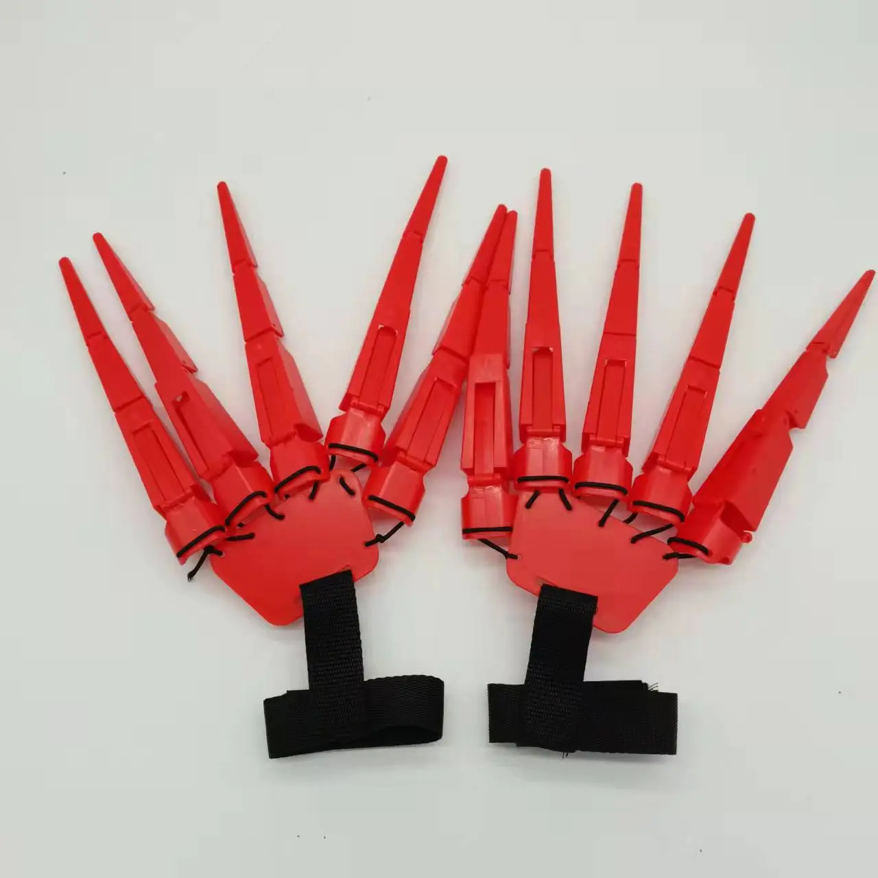 Spider Claw Pair in Red