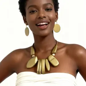 3pcs Women's Large Statement Geometric Necklace & Earrings Set Elegant Layered Golden-Tone Modern Jewelry Versatile Everyday to Party Accessories Year-Round Luxury Statement Jewelry for Women